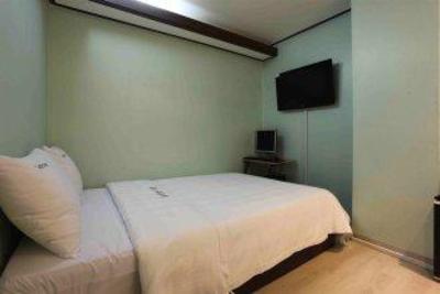 фото отеля Hotel Sarangbang Yongsan