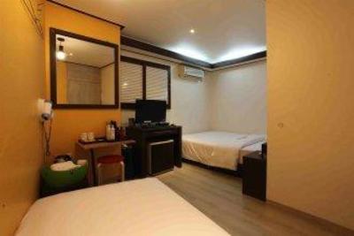 фото отеля Hotel Sarangbang Yongsan