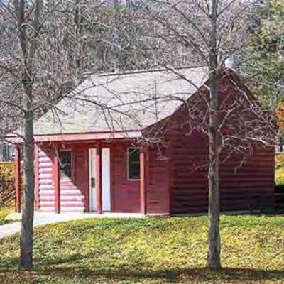фото отеля Mohican Little Brown Inn
