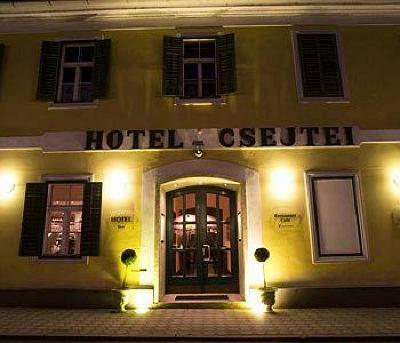фото отеля Hotel Csejtei