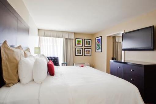 фото отеля Crowne Plaza Hotel New Orleans Airport
