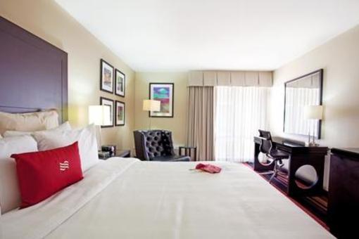 фото отеля Crowne Plaza Hotel New Orleans Airport