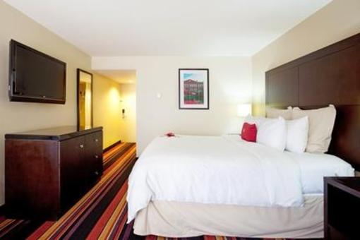 фото отеля Crowne Plaza Hotel New Orleans Airport