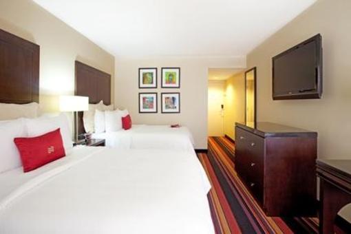 фото отеля Crowne Plaza Hotel New Orleans Airport