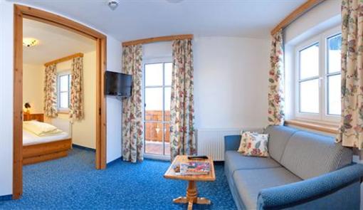 фото отеля Hotel Huttenwirt Huttschlag