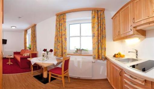 фото отеля Hotel Huttenwirt Huttschlag
