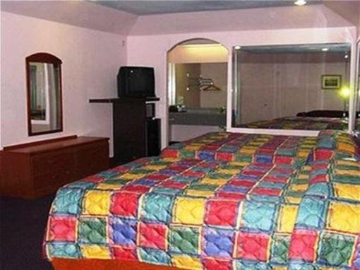 фото отеля Scottish Inn & Suites Liberty