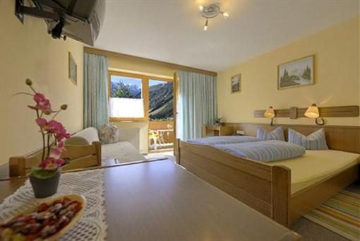 фото отеля Haus Bergkristall Sankt Leonhard im Pitztal