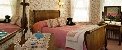 фото отеля Main Street Manor Bed & Breakfast Inn