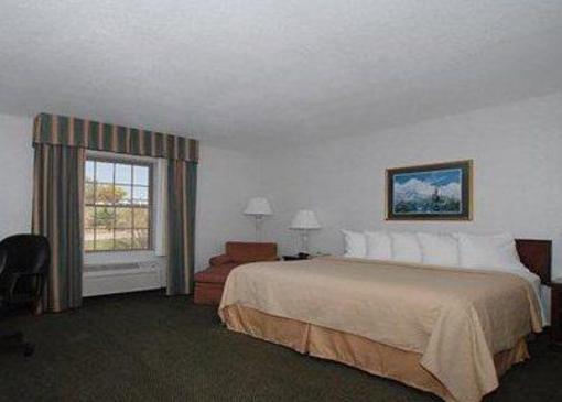 фото отеля Quality Inn Newton