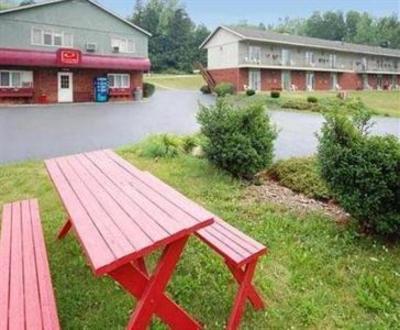 фото отеля Econo Lodge Hornell