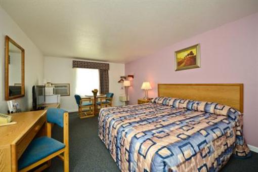 фото отеля Americas Best Value Inn McPherson
