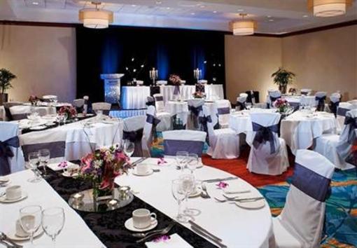 фото отеля Vancouver Airport Marriott