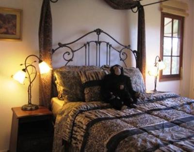 фото отеля Topanga Canyon Inn Bed and Breakfast