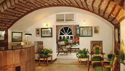 фото отеля WelcomHeritage Balsamand Lake Palace Hotel Jodhpur