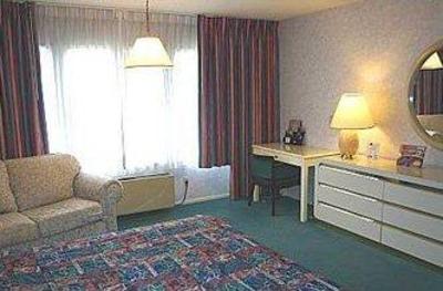 фото отеля Oak Tree Inn Monrovia