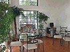 фото отеля Oak Tree Inn Monrovia