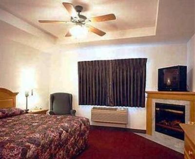 фото отеля AmericInn Lodge & Suites Beaver Dam