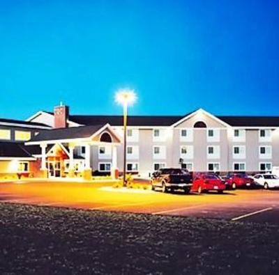 фото отеля AmericInn Lodge & Suites Beaver Dam