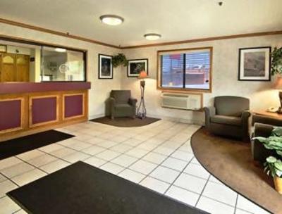 фото отеля Super 8 Motel Huntington (West Virginia)