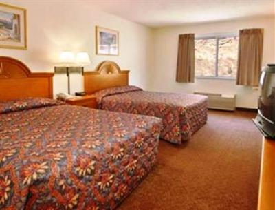 фото отеля Super 8 Motel Huntington (West Virginia)