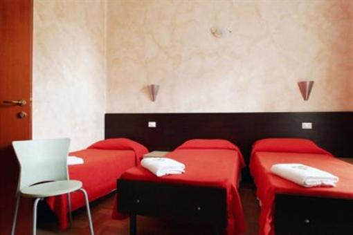 фото отеля Bed & Bed Milano