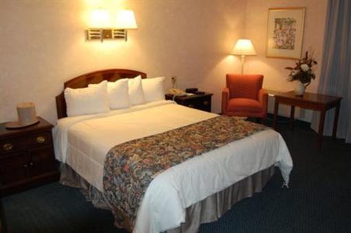 фото отеля BEST WESTERN PLUS Chelmsford Inn