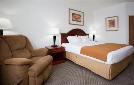фото отеля Holiday Inn Express Eagle