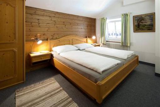 фото отеля Hotel Cafe Ferienhaus Ilius Fieberbrunn