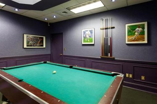фото отеля Holiday Inn Express Springfield (Vermont)