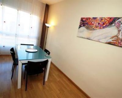 фото отеля Apartments Sata Sagrada Familia