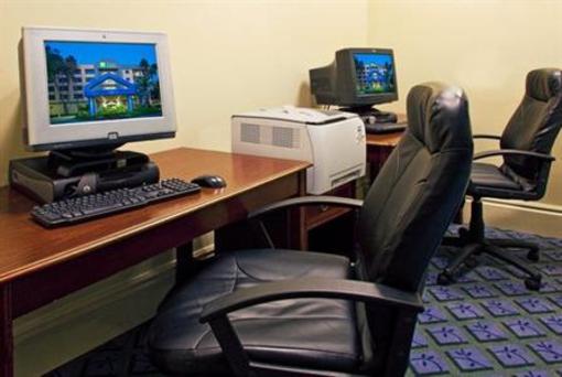фото отеля Holiday Inn Express Hotel & Suites Ft Lauderdale - Plantation