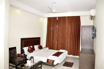 фото отеля Hotel Apra International