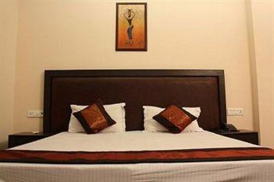 фото отеля Hotel Apra International