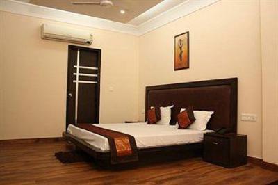 фото отеля Hotel Apra International