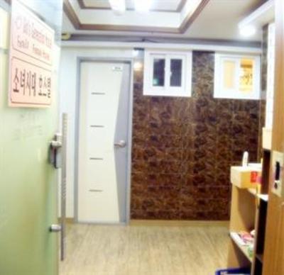 фото отеля Girls Generation Hostel