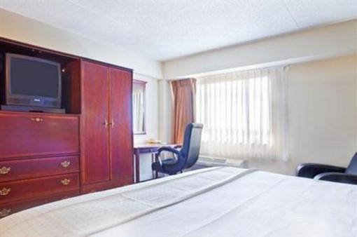 фото отеля Holiday Inn Schaumburg Rolling Meadows