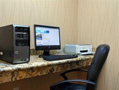 фото отеля Americas Best Value Inn & Suites-Bush Int'l Airport
