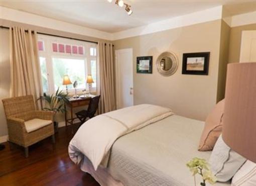 фото отеля The Bed and Breakfast Inn at La Jolla
