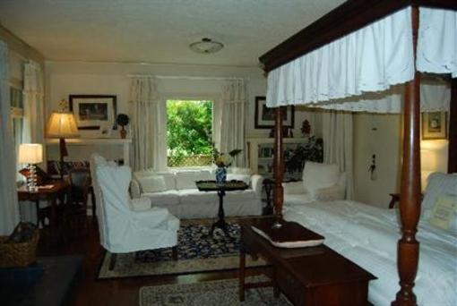 фото отеля The Bed and Breakfast Inn at La Jolla