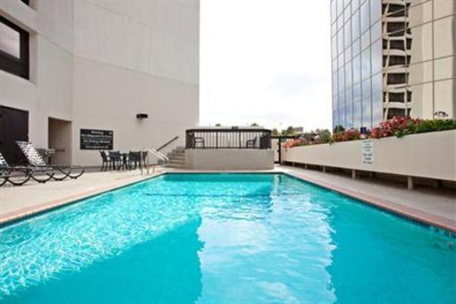 фото отеля Crowne Plaza Los Angeles International Airport Hotel