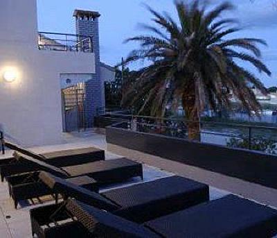 фото отеля Hotel Canal Aigues-Mortes