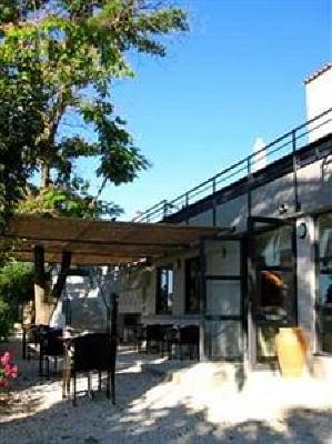 фото отеля Hotel Canal Aigues-Mortes