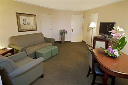 фото отеля Embassy Suites Baltimore BWI Airport Linthicum