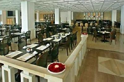 фото отеля Grecian Park Hotel