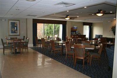 фото отеля Hampton Inn Seaford