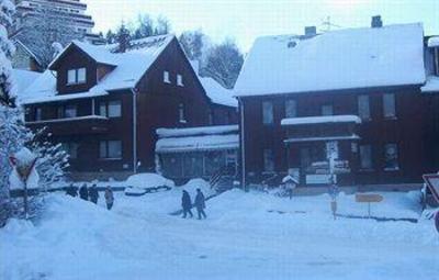фото отеля Hotel-Pension am Kurmittelhaus
