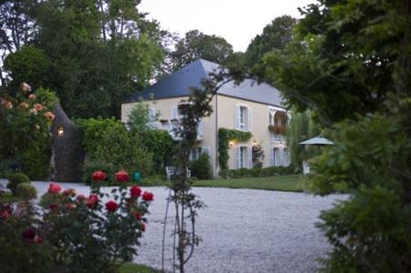 фото отеля Chateau La Cheneviere