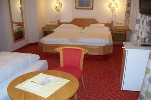 фото отеля Hotel Neuhaus