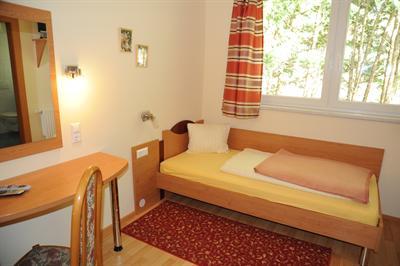 фото отеля Gasthof Zur Post Ossiach